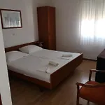 Bellavista فندق مبيت وإفطار باغ