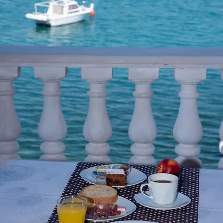 Bellavista باغ